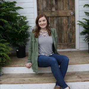 Meet your Posher, Abbi